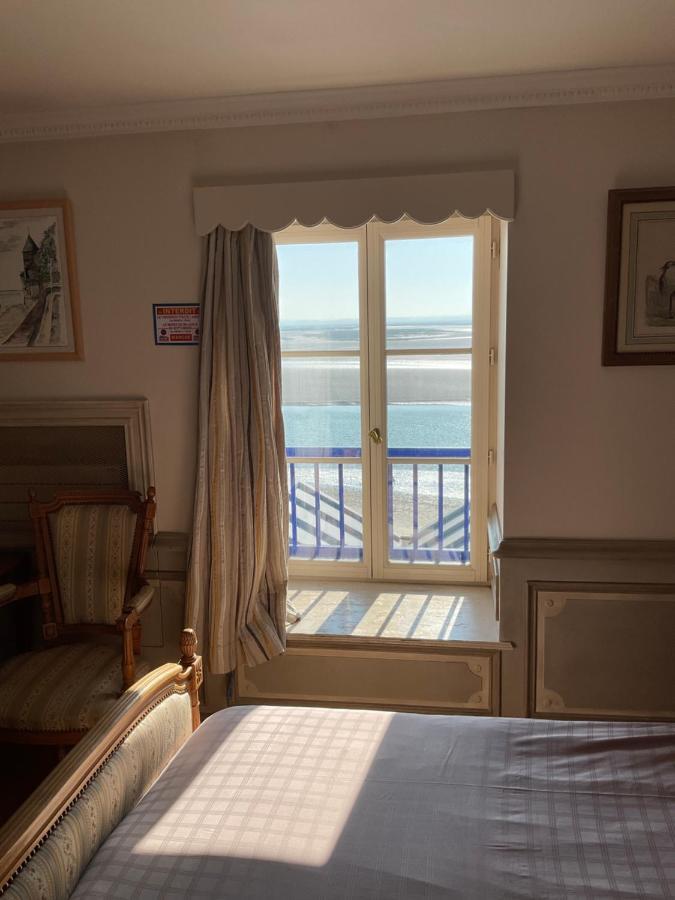 Hotel Mado Крот Екстериор снимка