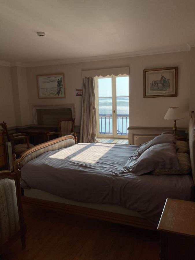 Hotel Mado Крот Екстериор снимка
