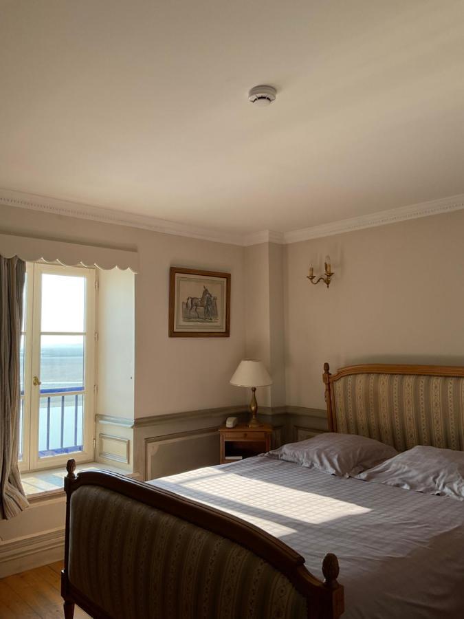 Hotel Mado Крот Екстериор снимка