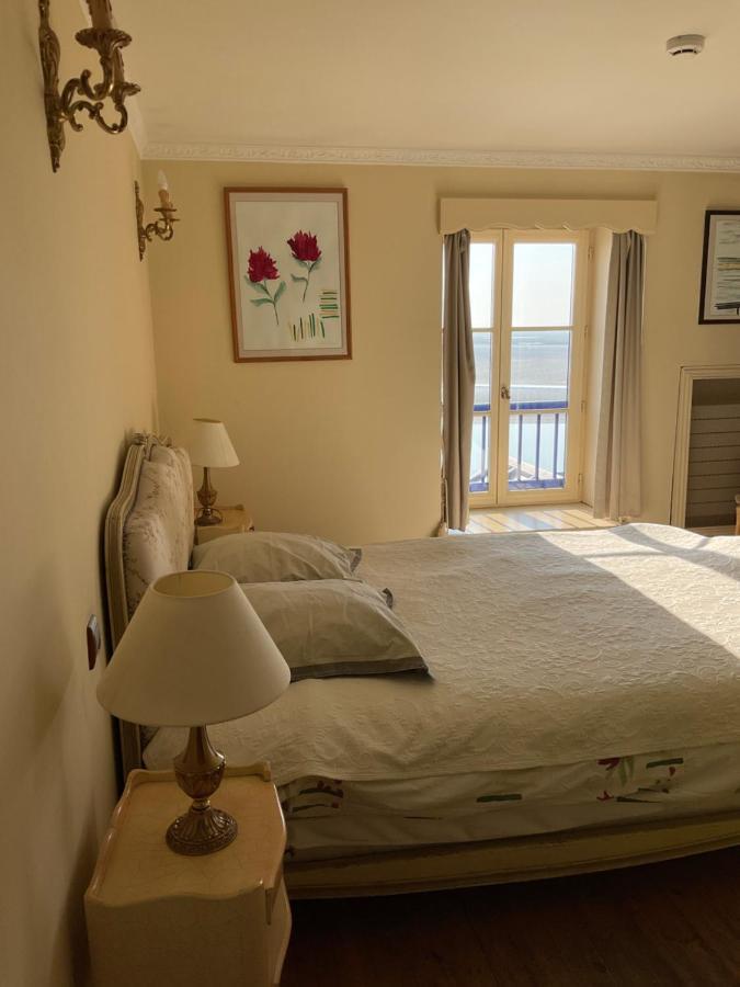 Hotel Mado Крот Екстериор снимка